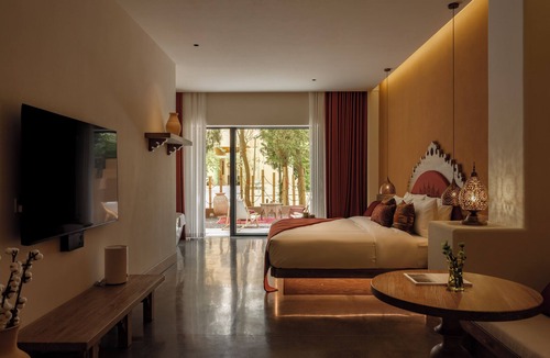 Gaochang District Bed & Breakfast | Rizamat Manor Bed&Breakfast