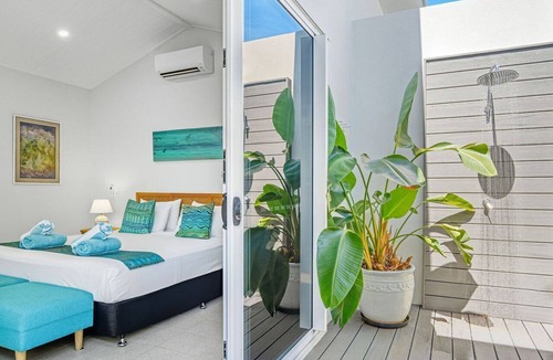 Picnic Bay Villa | Rock Salt Villa 2