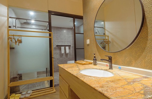 Emeishan House | Room-heinemann Hotel Terrace Double Room