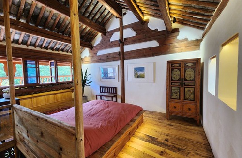 Dali Town House | Rooms in a Bai farmhouse, garden, traffic-free location 5 minutes from the lake