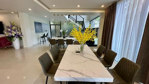 Duong Dong Villa | Rosso Sky Villa Phu Quoc