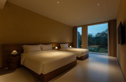 Haitang District Hotel | Roy-Haitang Bay Cdf International Duty Free City Store