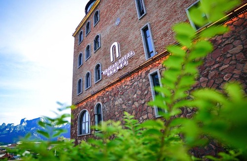 Yongding Hotel | ROY Sean Castle Resort Inn-Zhangjiajie Tianmenshan Cableway Branch