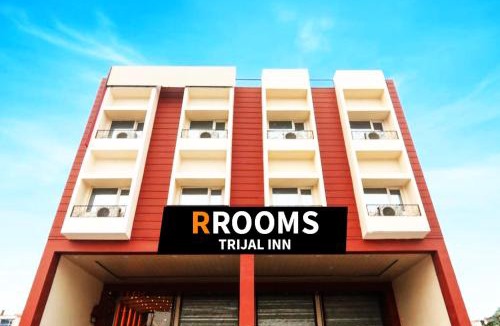 Lucknow Hotel | RROOMS Trijal Hotel Banquet