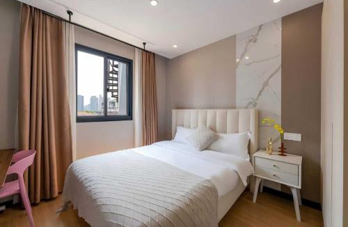 Downtown Shanghai Hotel | Ru Yuan Selected Hotels People's Square Store