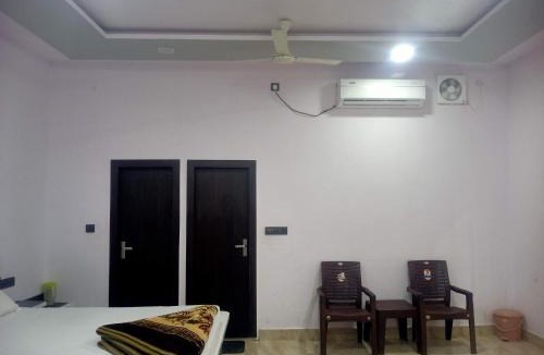 Mathura House | Rudra Guest House