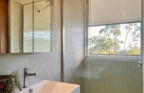 Lancefield Other | Rustic Farmhouse & Serene Acreage — Off-Grid Pet Friendly Farmhouse Escape
