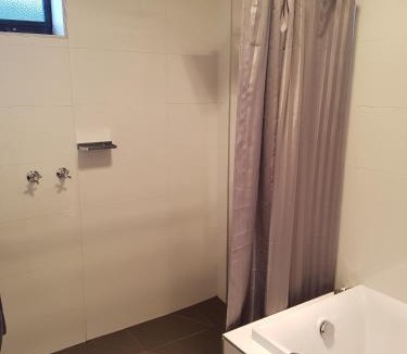 Narbethong Bed & Breakfast | Saladin Lodge
