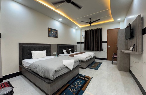 Vrindavan Hotel | Satya Nikunj INN