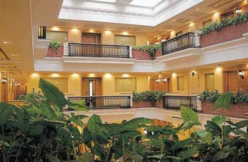 Sector 16 Hotel | Savoy Suites Noida