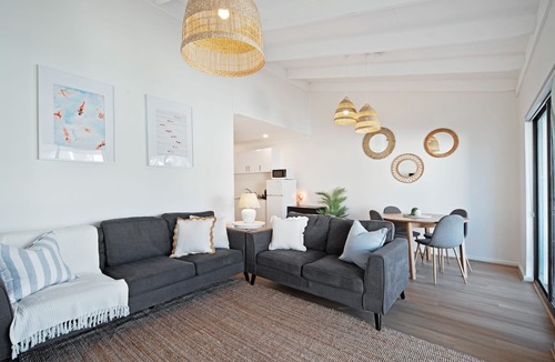 Scarborough Apartment | Scarborough Beach Escape NEW