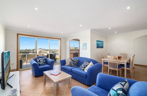 Terrigal Apartment | Scenic Beachside Apartment, near Bar & Restaurant