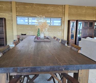 Landsborough House | Scenic Getaway in the Pyrenees Region
