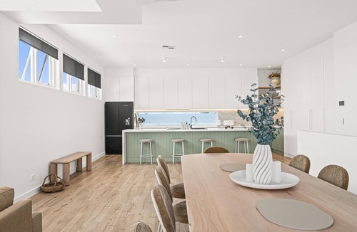 Sellicks Beach House | Seashells at Sellicks Beach - Indulge yourself in the ultimate beachside escape at Seashells at Sellicks Beach, a magnificent property that boasts luxury, comfort, and style