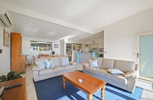 Penneshaw House | Seashells Penneshaw