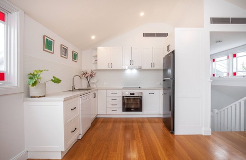 Narrabeen Apartment | Seaside apartment, 100m to beach