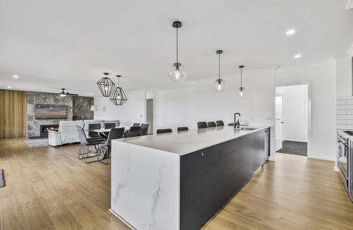 Sorell House | Secluded 4-Bed Home with Unbelievable Nature Views