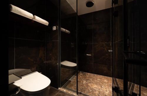 Yunyan District Hotel | Serein Isle Hotel near Jiaxiu Pavilion Fountain