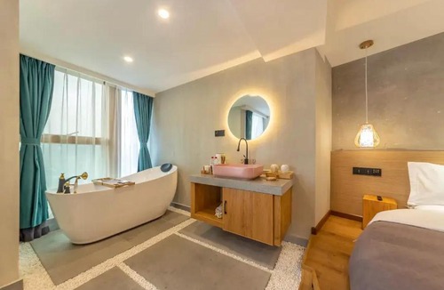 Yuzhong Hotel | Serene Nook Hotel 丨 Skyline River Views