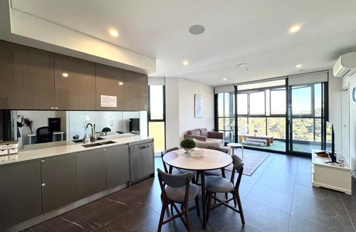 Wentworth Point Apartment | Serene Parkside Retreat 2Brs@ close 2 Olympic park
