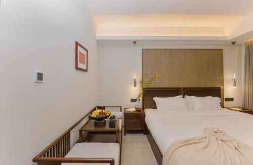 Fenghuang Hotel | Serene Peaks Courtyard-Free pick-up-Free Laundry