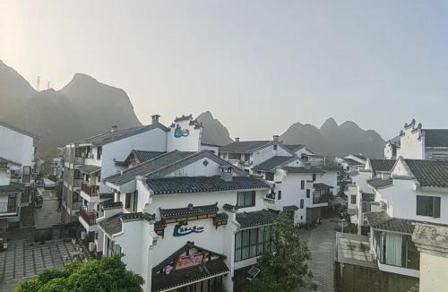 Xiufeng House | Serene Vale Inn-Free pick up train station stay two nights