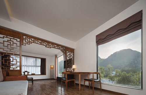 Xiufeng Hotel | Serene Vale Inn Guilin