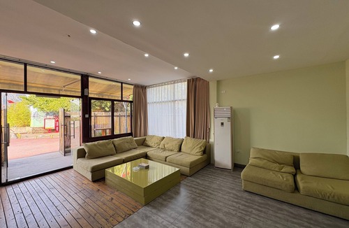 Xiufeng Hotel | Serene Vale Inn Guilin
