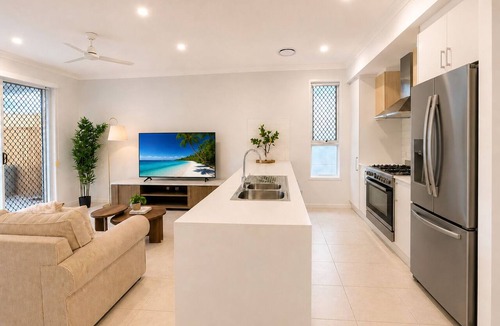 Warner House | Serene Warner Stay | Stylish Home for Families
