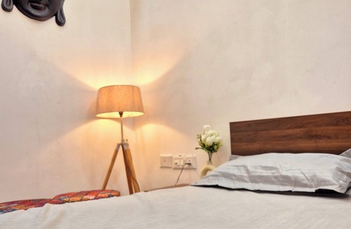 Jaypee Greens Apartment | Serenity Stays - 2.5KM away from Expo Mart Best nearby location