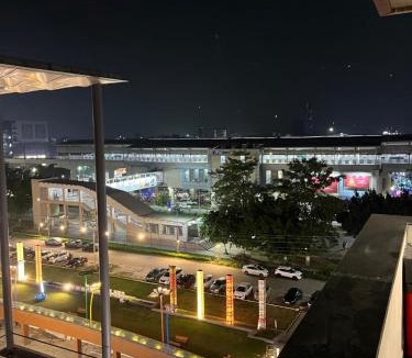 Jaypee Greens Apartment | Serenity Suites