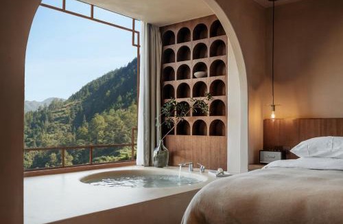 Qiandongnan Hotel | Seven Letters Preface Hotel Xijiang Qianhu Miao Village