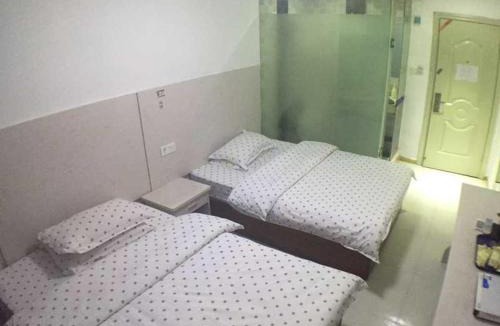 Huaqiang North Hotel | Seven Orange Hotel