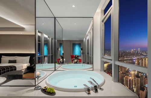 Yuzhong Hotel | SEYA Panoramic Hotel - Chongqing Cloud Eye - Managed by SEYA GROUP