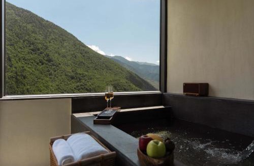 Xiaojin County Hotel | Shan shang shan HOTEL