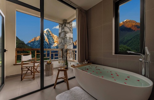 Wenchuan Hotel | Shanlijian Holiday Homestay