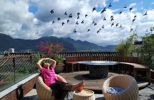 Heshun House | Shan Ju Qiu Ming Floral Hotel in Tengchong 花筑 腾冲山居秋暝精品客栈
