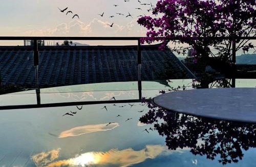 Heshun House | Shan Ju Qiu Ming Floral Hotel in Tengchong 花筑 腾冲山居秋暝精品客栈