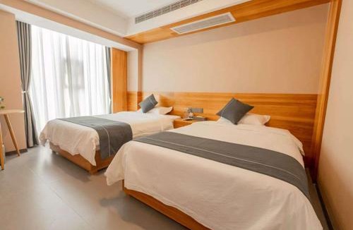 Yongding House | Shan Tao Inn -山韬客栈- Good location-English reception-Ticket service-Tourism planing-coffee-Laundry-kung fu Tea-Drone gopro rental