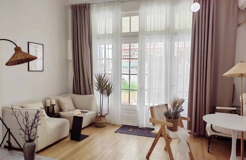 Jing'an Apartment | Shanghai cozy 1-bedromm historical cultural building near Nanjing road