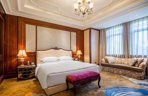 Huaihai Road Commercial Area Hotel | Shanghai Donghu Hotel