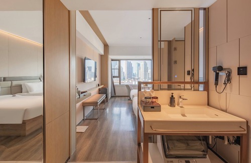 Downtown Shanghai Hotel | Shanghai Elong Hotel by the Nanjing Road