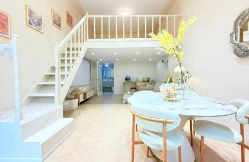 Huaihai Road Commercial Area Apartment | Shanghai Hills & Aromahome French Simplicity B&B close to Middle Huaihai RD