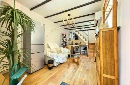 Huaihai Road Commercial Area Apartment | Shanghai Hills & Aromahome Serene Detached Villa Close to line 1 Hengshan Road