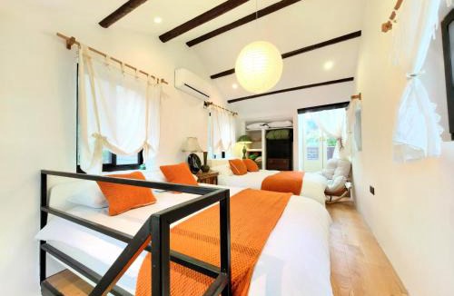 Huaihai Road Commercial Area Apartment | Shanghai Hills & Aromahome Serene Detached Villa Close to line 1 Hengshan Road