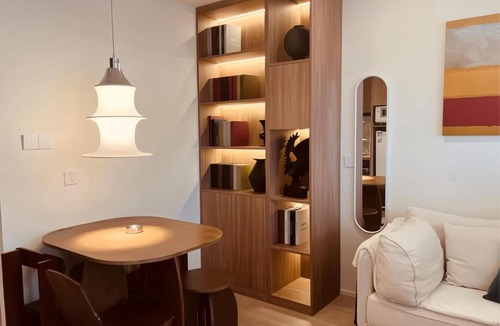 Jing'an Apartment | Shanghai Hills&Art Home close to Jingan Temple - Line 2-7-14