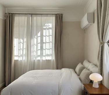 Xuhui Apartment | Shanghai Hills& Art Suite 15 - Near Line 1 & 7 Changshu Road Metro