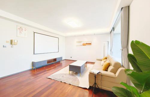 Pudong Apartment | Shanghai Hills & LinkInn TimeLight 3-Bedroom Near SNIEC