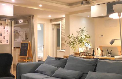 Lujiazui Apartment | Shanghai Hills & Moment Family house close to The Bund