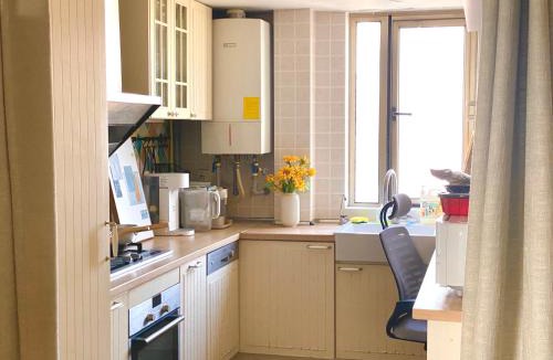 Lujiazui Apartment | Shanghai Hills & Moment Family house close to The Bund